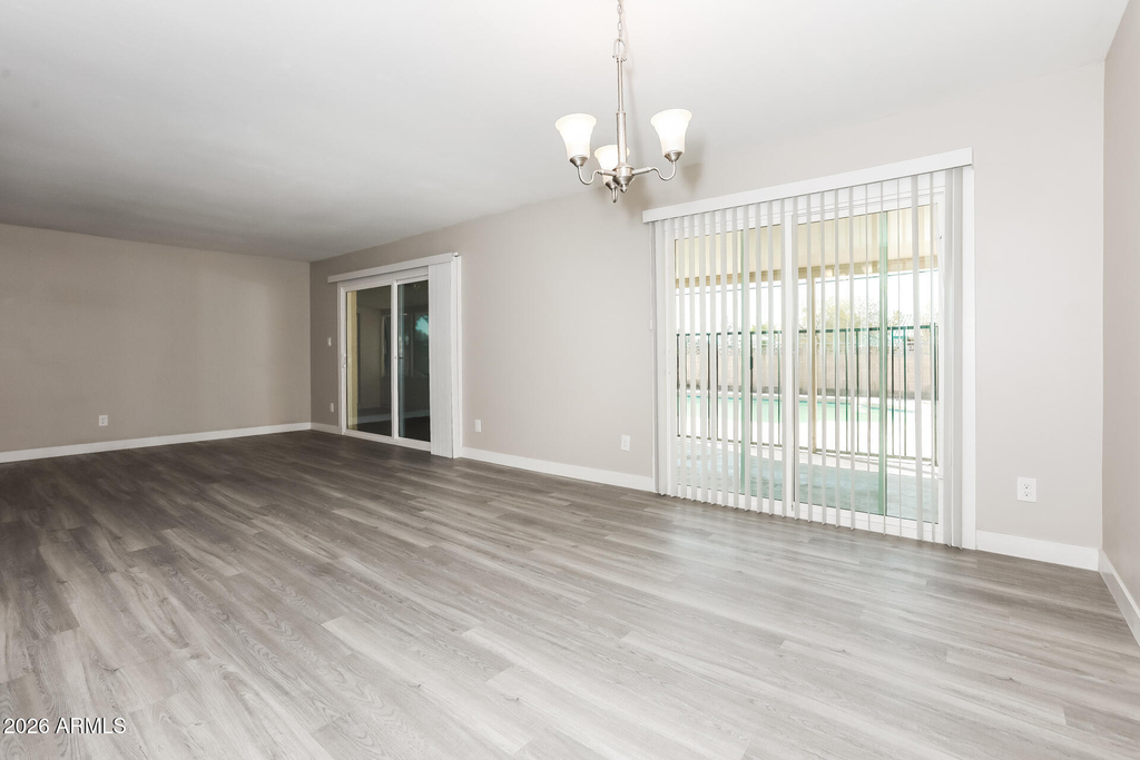 3430 S Oak Street - Photo 2