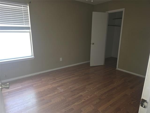 1717 Creekbend Drive - Photo 2