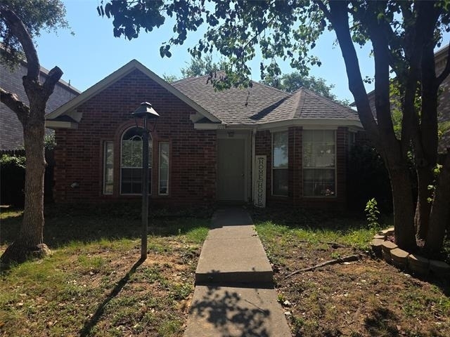 1717 Creekbend Drive - Photo 0