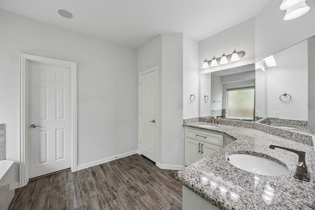 11901 Smithton Avenue - Photo 13