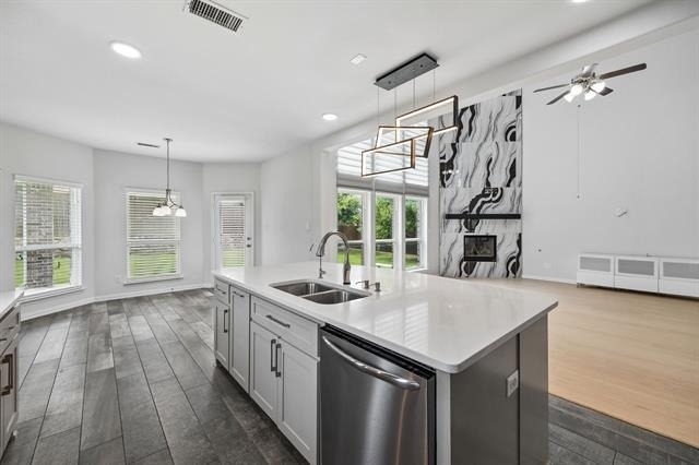 11901 Smithton Avenue - Photo 8