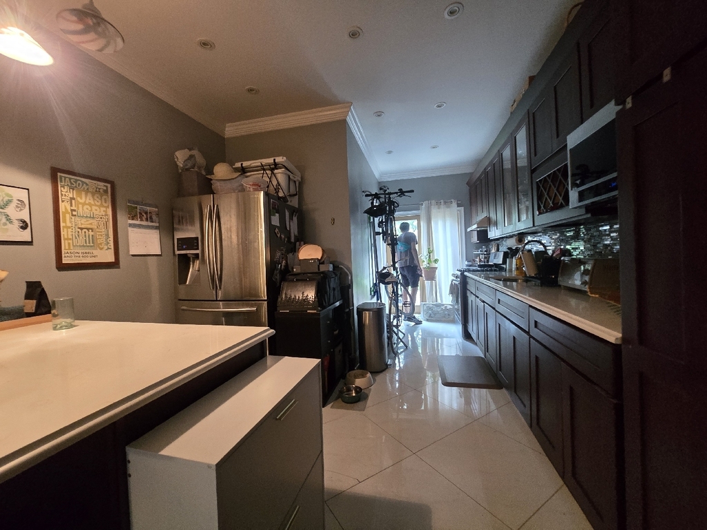 1867 Bleecker Street - Photo 10