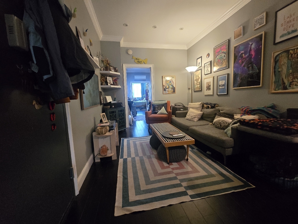 1867 Bleecker Street - Photo 9