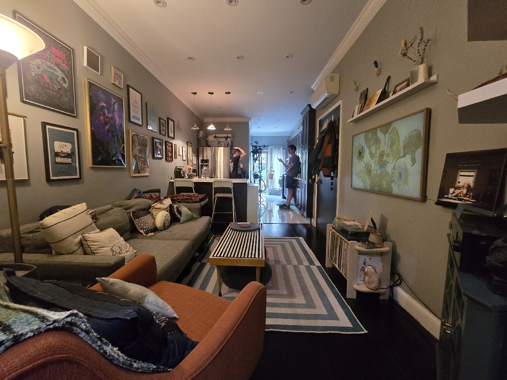 1867 Bleecker Street - Photo 8