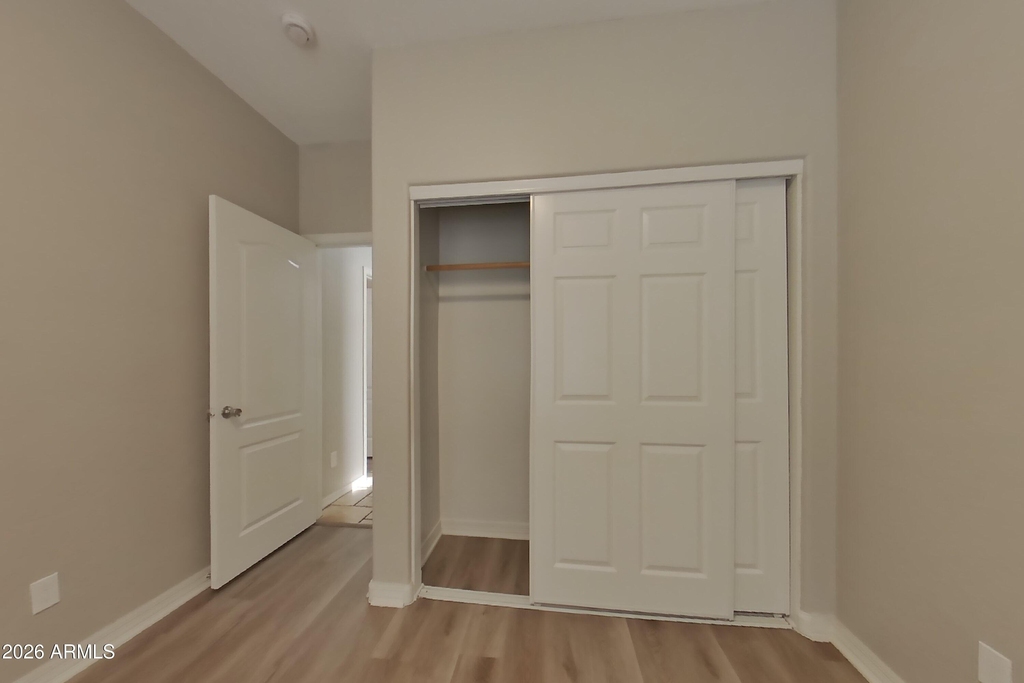 504 W Beautiful Lane - Photo 10