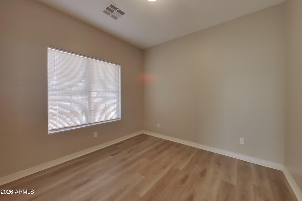 504 W Beautiful Lane - Photo 12