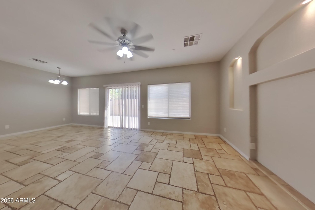 504 W Beautiful Lane - Photo 2