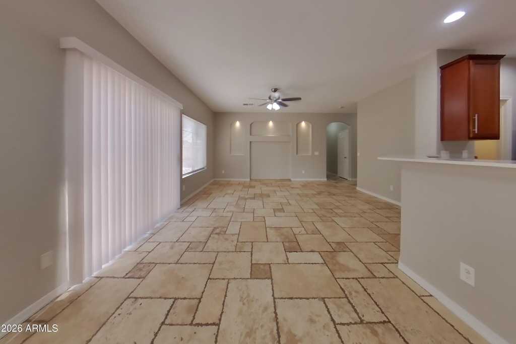 504 W Beautiful Lane - Photo 3