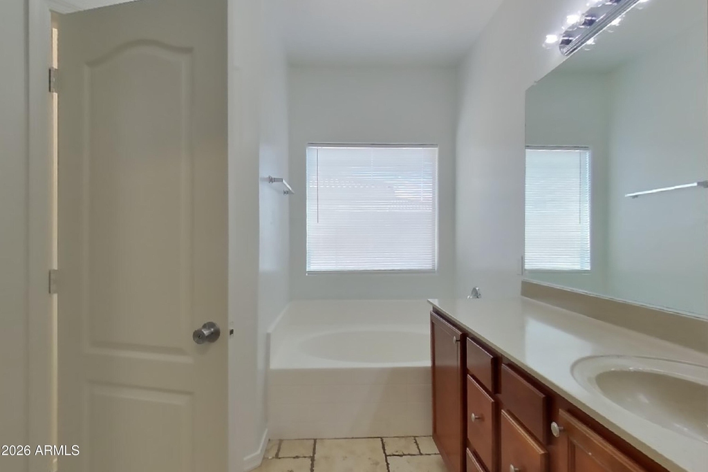 504 W Beautiful Lane - Photo 8
