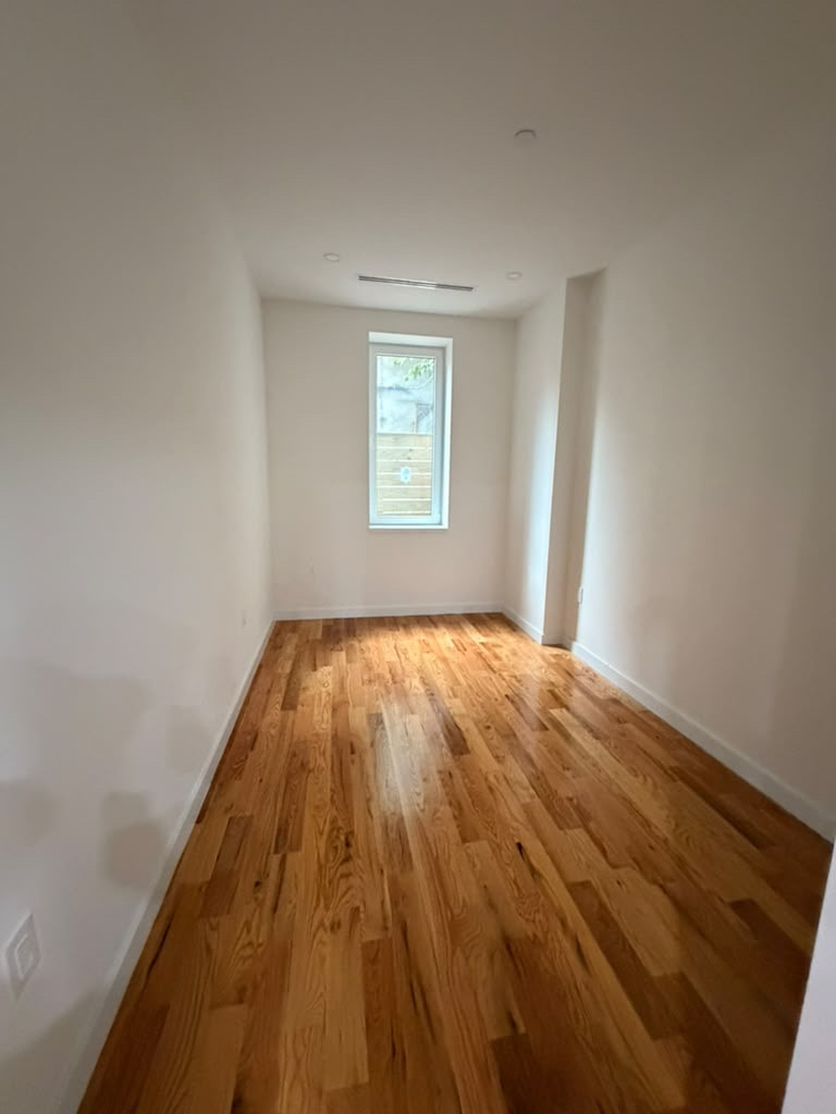 384 Chauncey Street - Photo 4