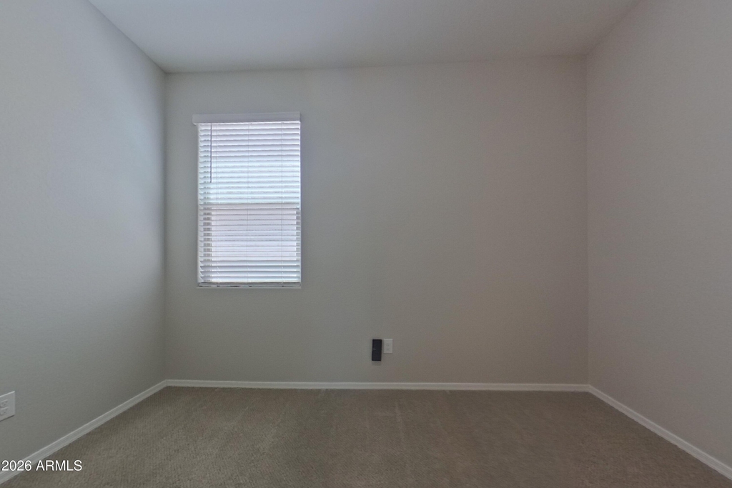30900 W Picadilly Road - Photo 10