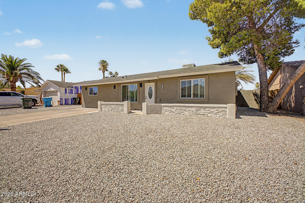3524 E Angela Drive - Photo 2