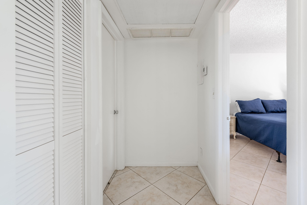 2615 Garden Drive N - Photo 9