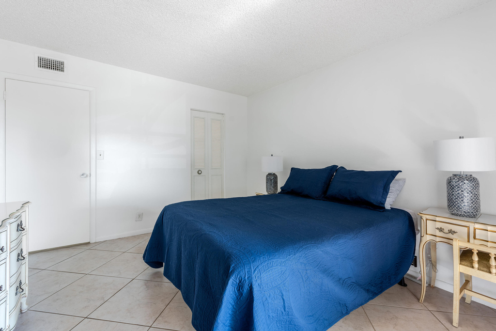 2615 Garden Drive N - Photo 13