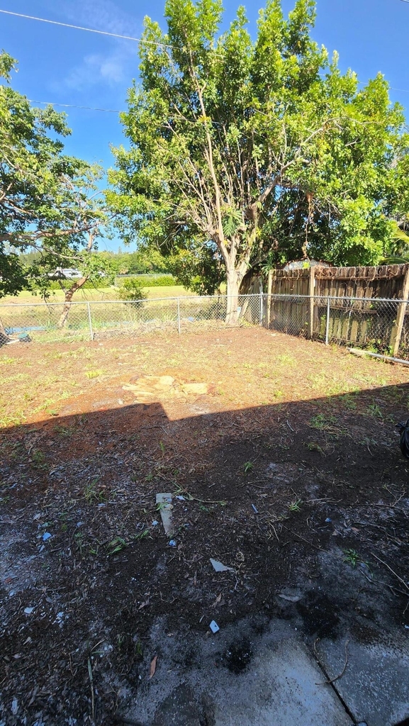 938 Sumter Road W - Photo 2