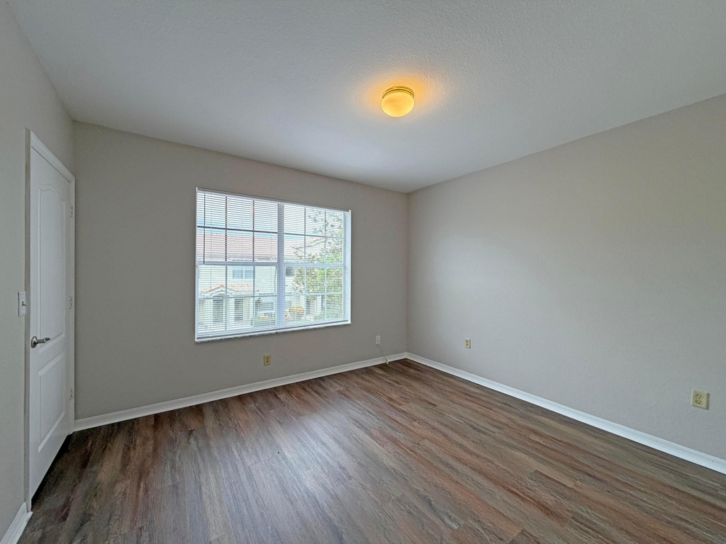 124 Sw Peacock Boulevard - Photo 10