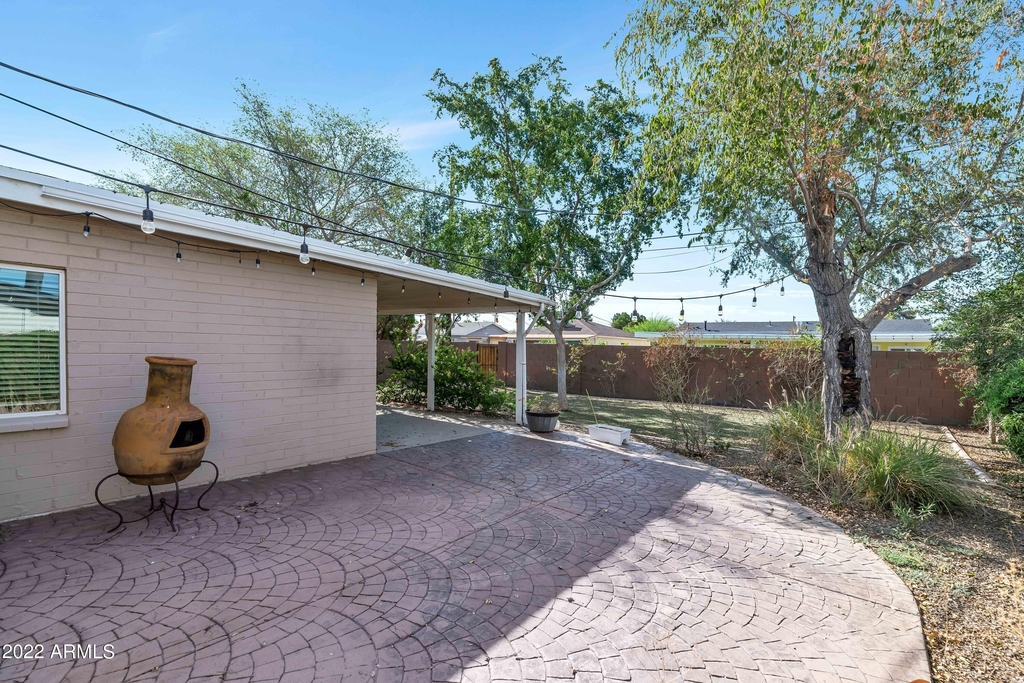 2501 E Highland Avenue - Photo 19