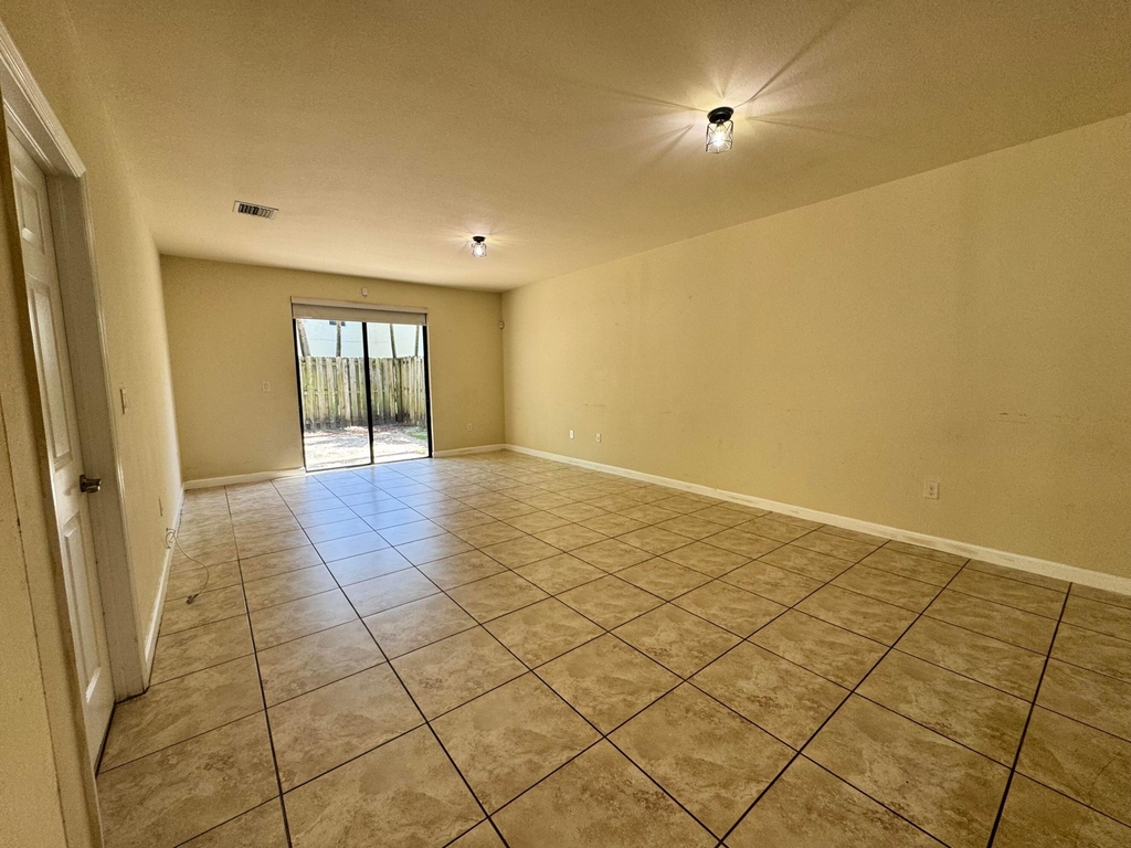 9136 Sw 227th Terrace - Photo 2