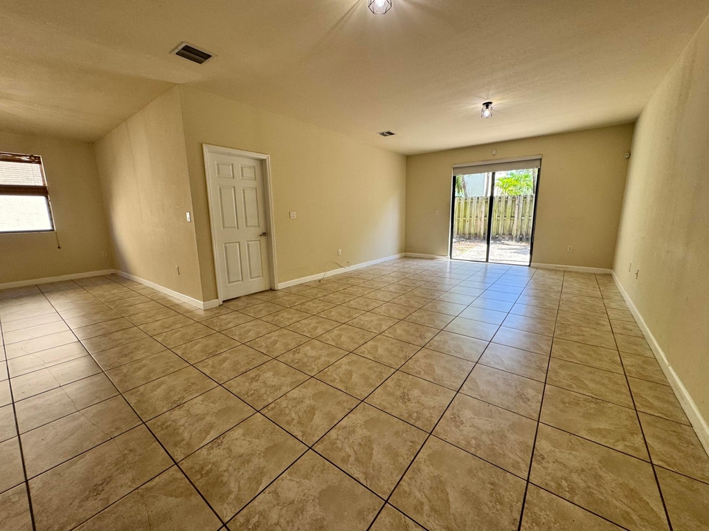 9136 Sw 227th Terrace - Photo 3