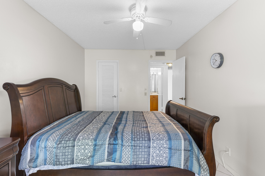 3028 Harwood D - Photo 17