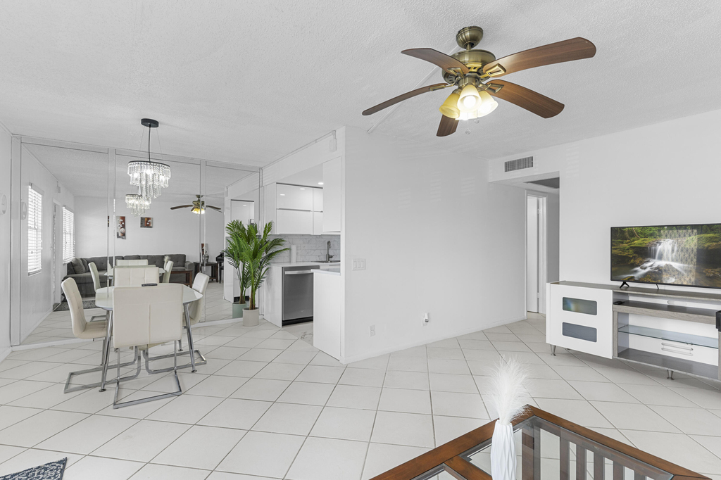 3028 Harwood D - Photo 5
