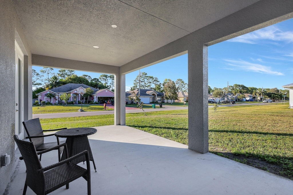 1791 Sw Effland Avenue - Photo 44