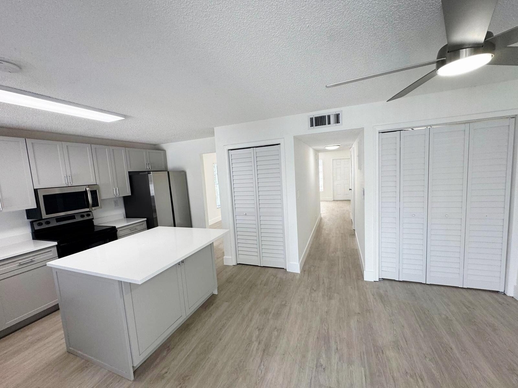 3920 Woodside Drive - Photo 6