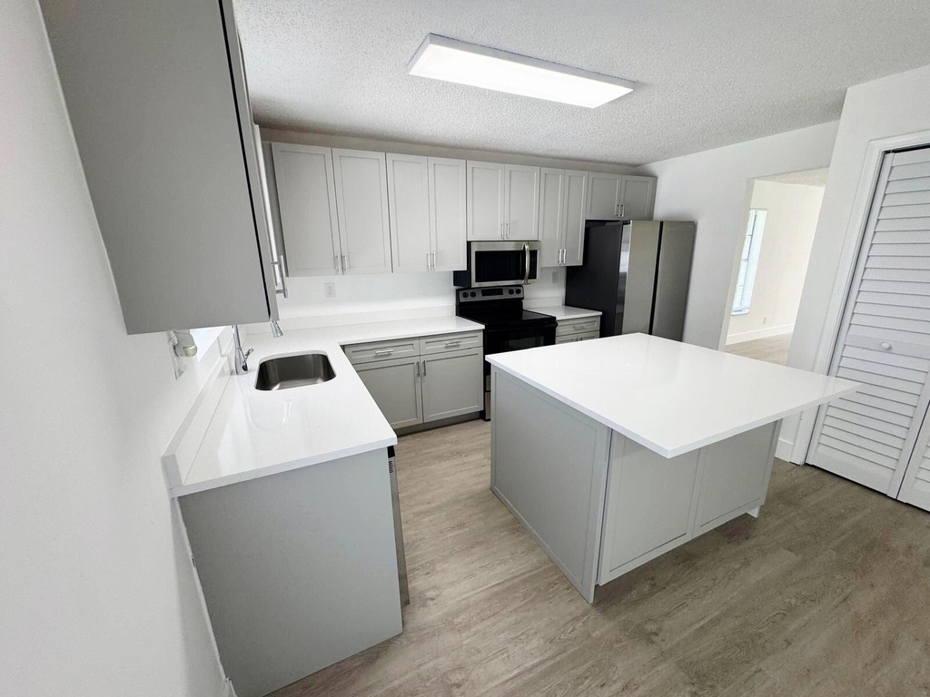 3920 Woodside Drive - Photo 5