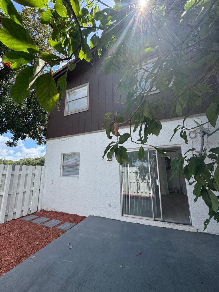 3920 Woodside Drive - Photo 23