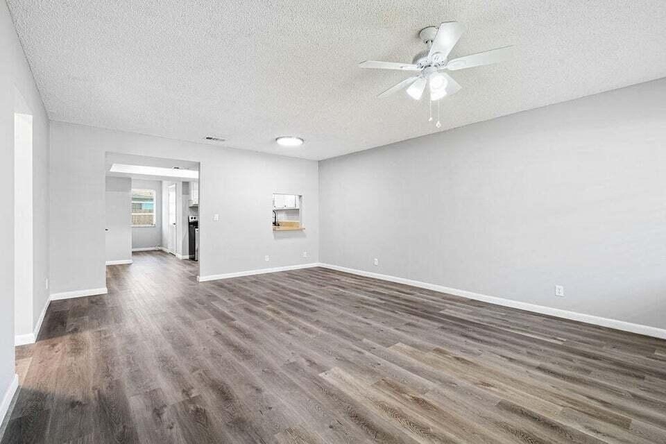 9046 E Highland Pines Boulevard E - Photo 2