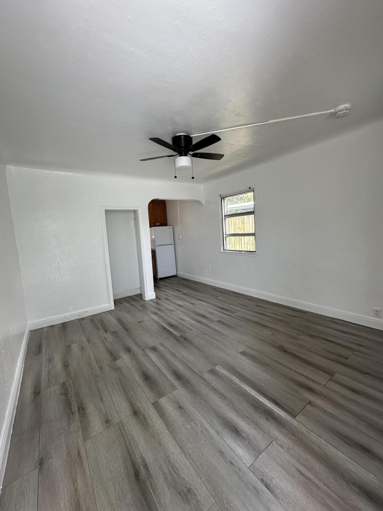 17 Detroit Street - Photo 1