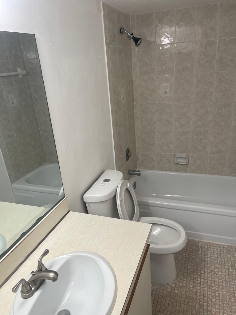 5530 Nw 44th Street - Photo 12