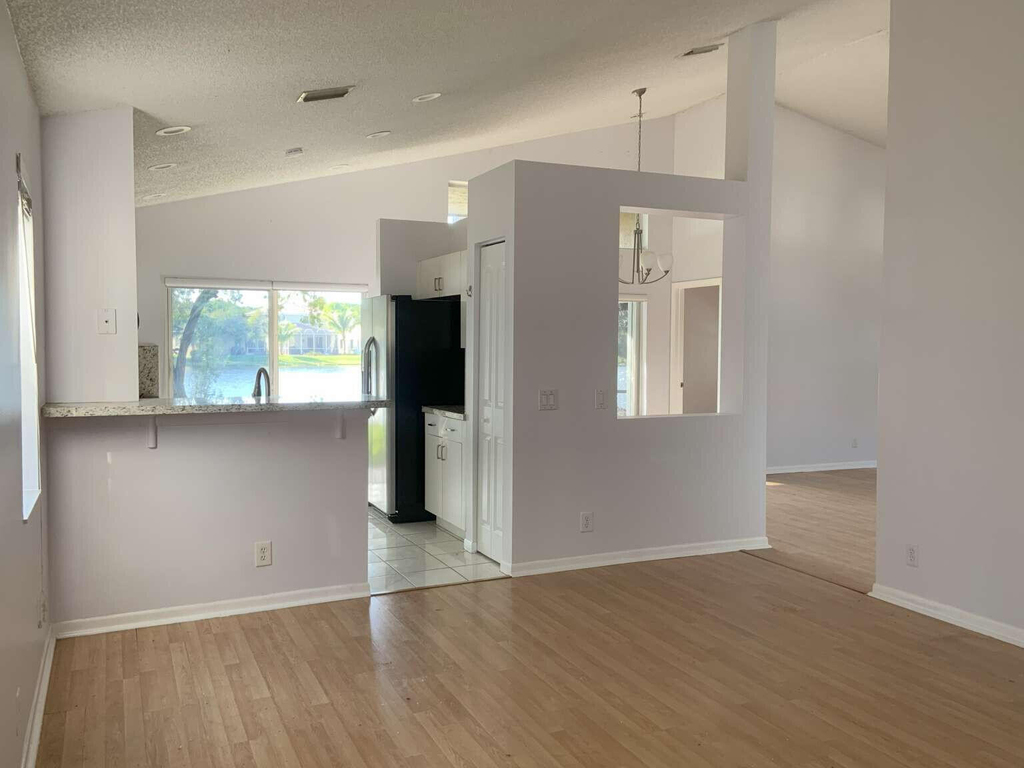 856 Stanton Drive - Photo 4