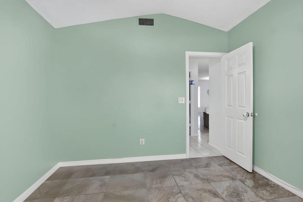 7690 Solimar Circle - Photo 21