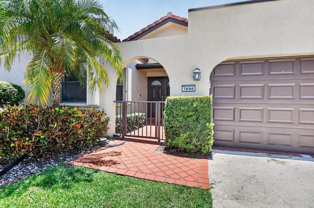 7690 Solimar Circle - Photo 3