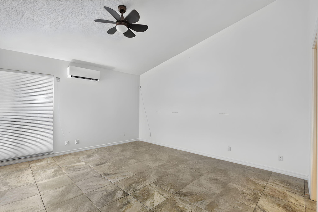 7690 Solimar Circle - Photo 14
