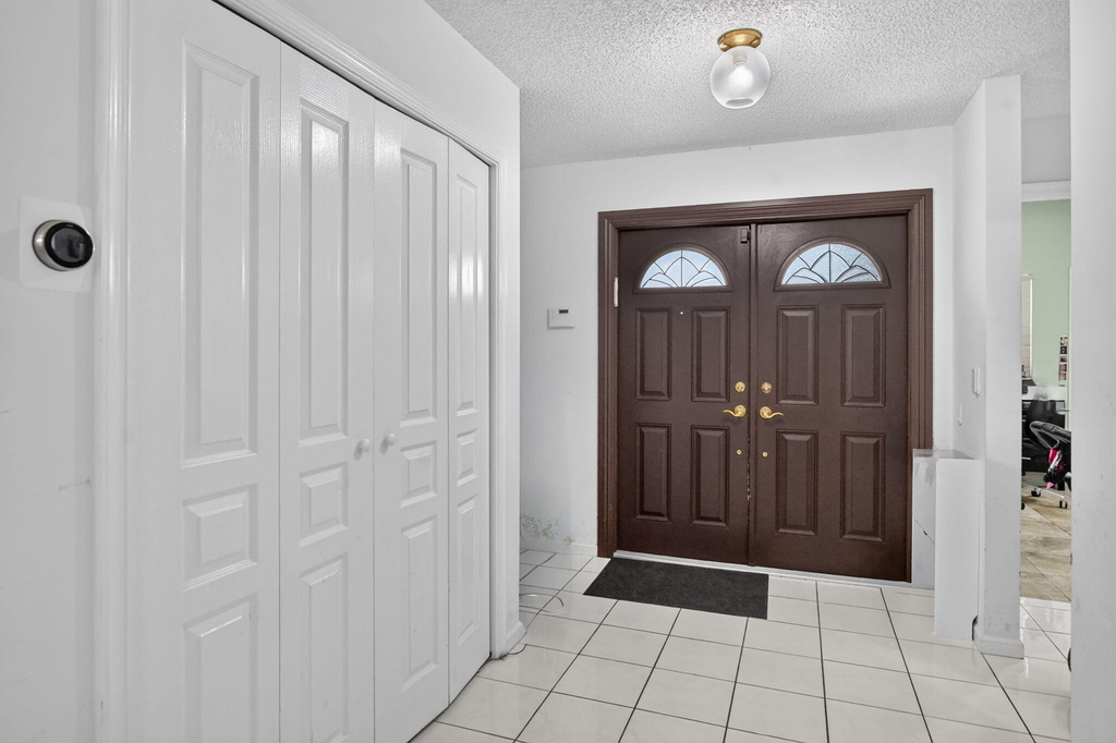 7690 Solimar Circle - Photo 5