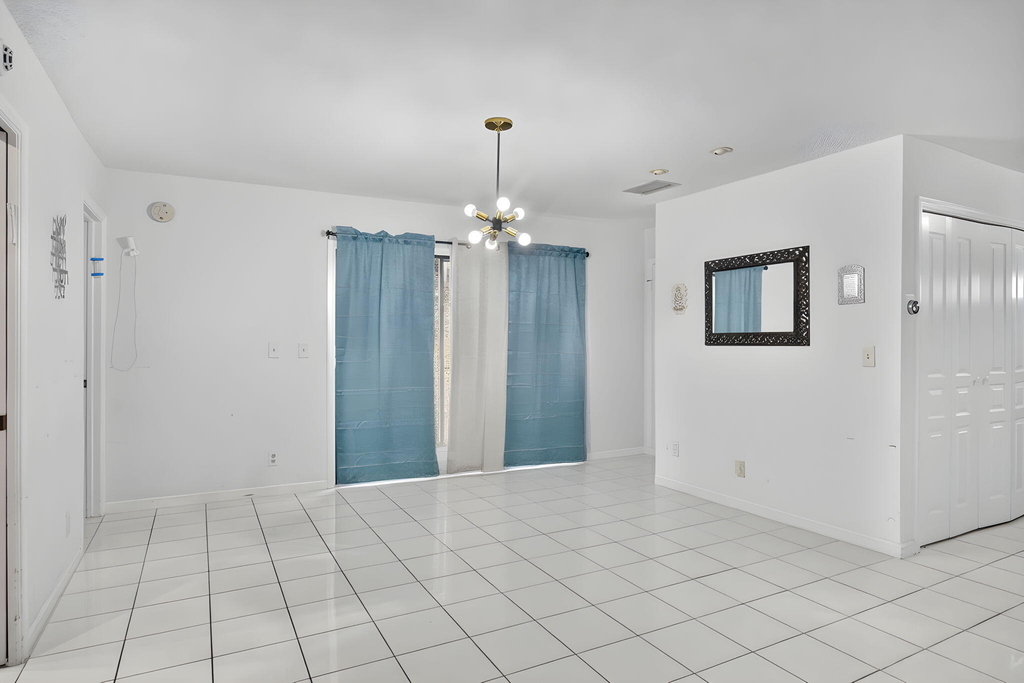 7690 Solimar Circle - Photo 7