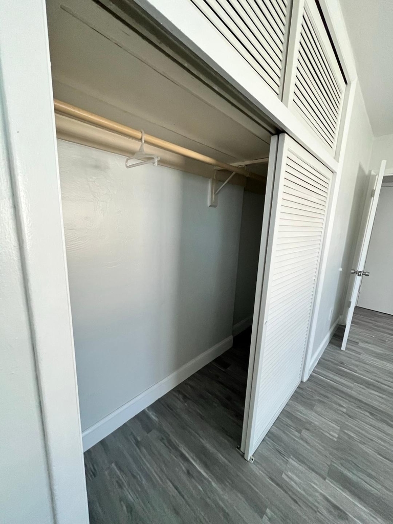 7511 Venetian Street - Photo 8