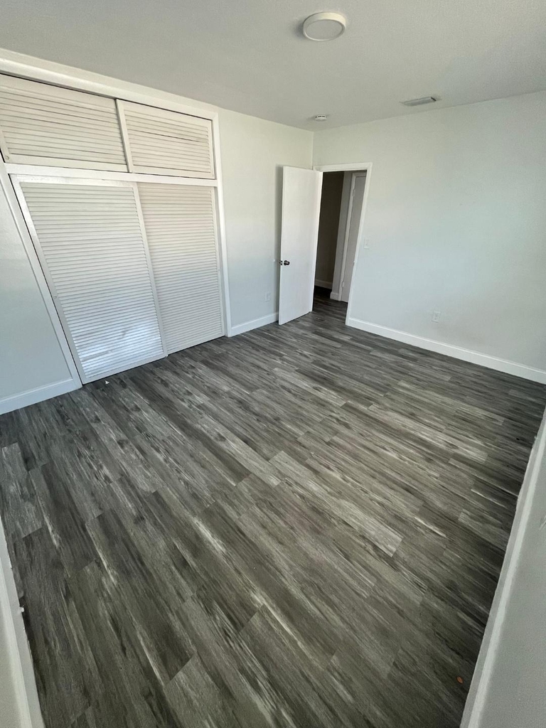 7511 Venetian Street - Photo 9