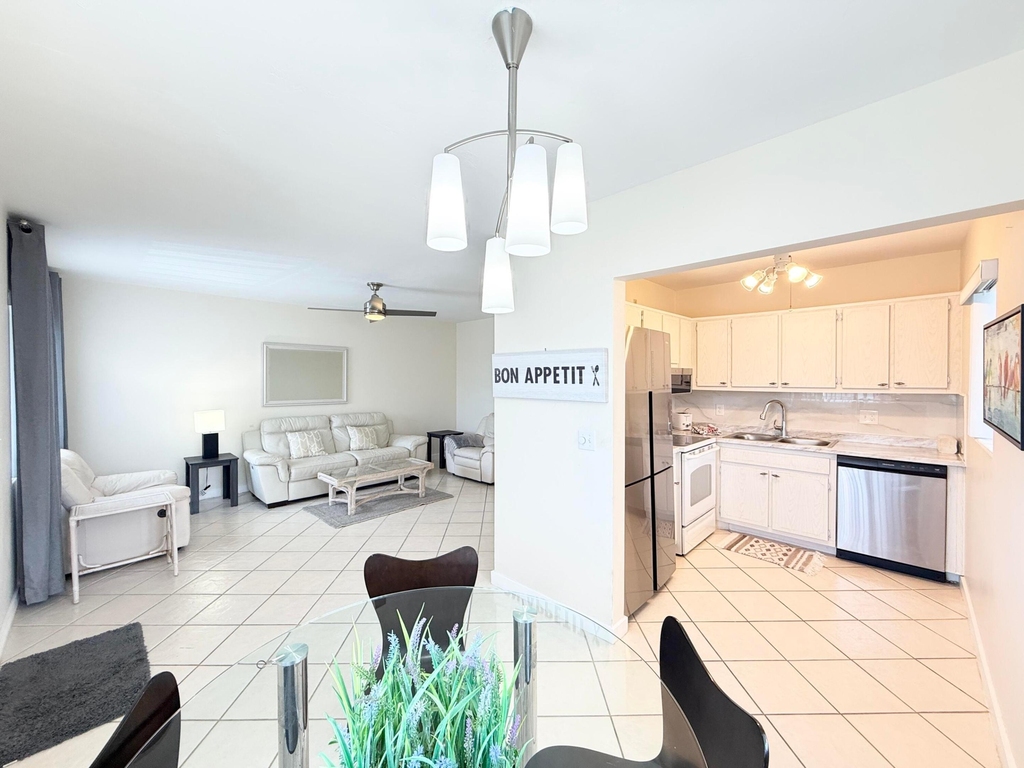 2880 Lake Osborne Drive - Photo 2