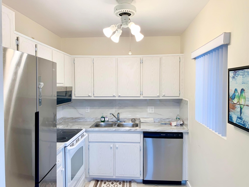 2880 Lake Osborne Drive - Photo 3