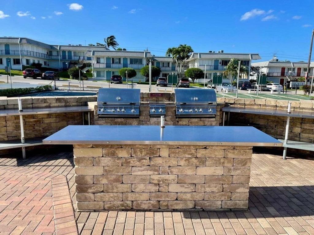 2880 Lake Osborne Drive - Photo 28