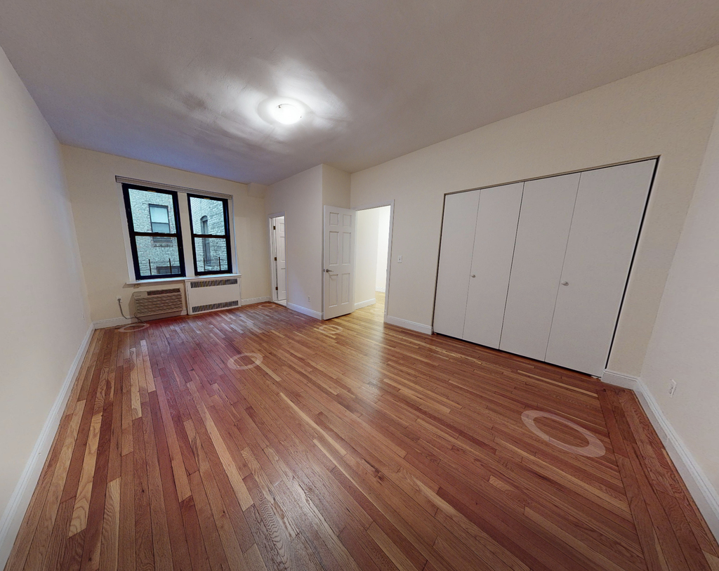 440 East 78th Street - Photo 5