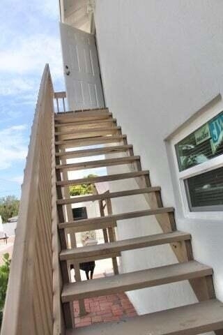 305 Cypress Drive - Photo 3