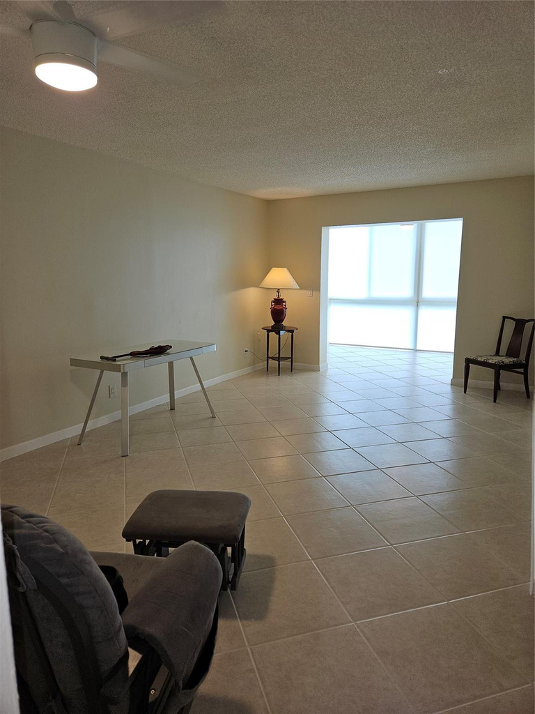300 Ne 26th Avenue - Photo 3