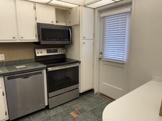 3100 N Palm Aire Drive - Photo 2