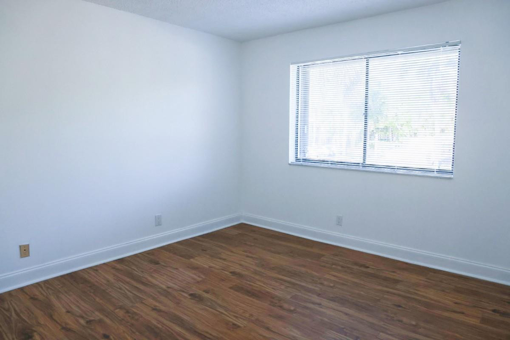 428 Lakeview Drive - Photo 7