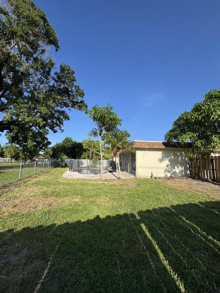 7816 Nw 70th Terrace - Photo 33