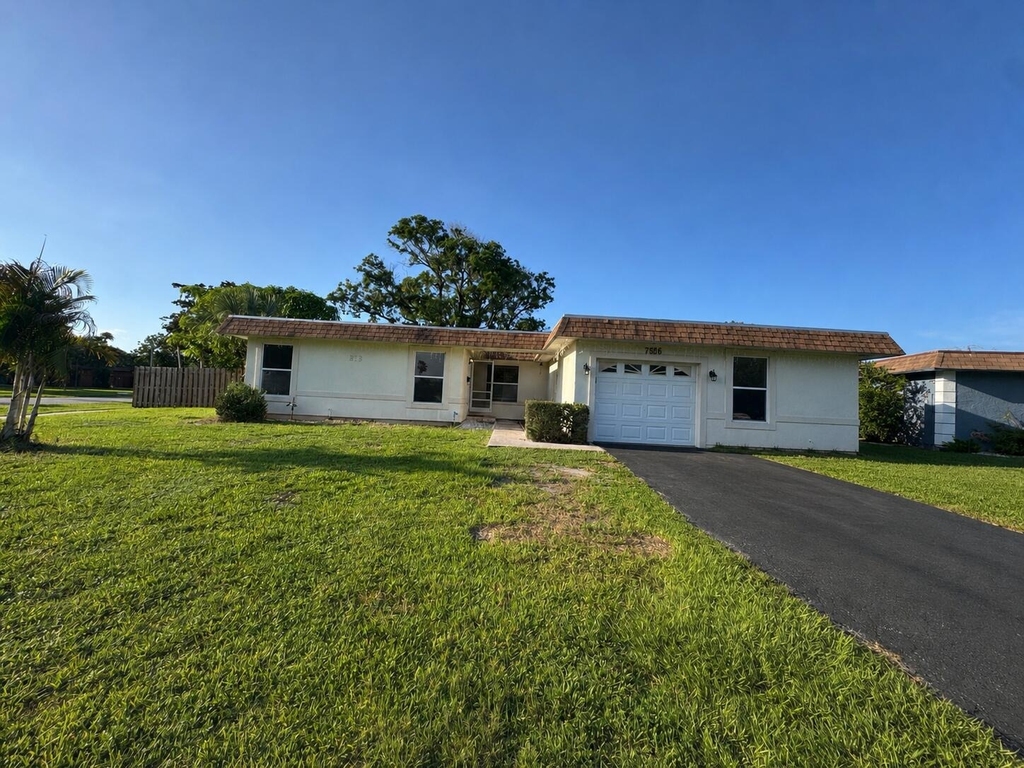 7816 Nw 70th Terrace - Photo 2